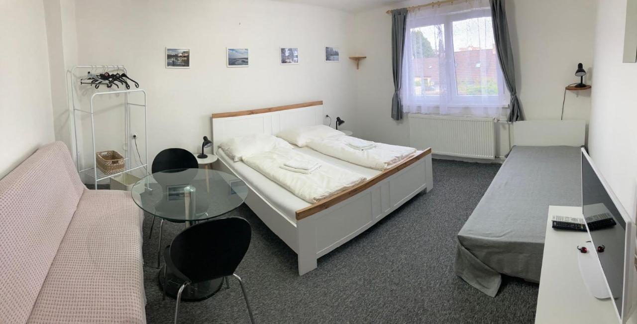 Penzion U Thuje Trebon Exterior foto