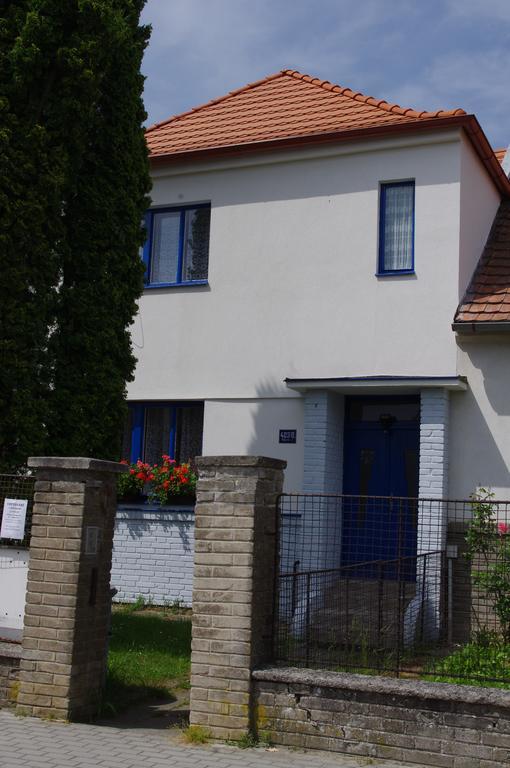 Penzion U Thuje Trebon Exterior foto